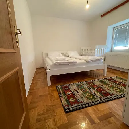 Apartment Apartman Green