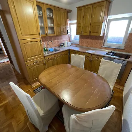 Apartman Green Apartment *